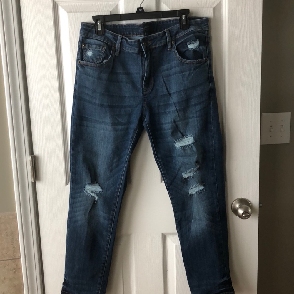 Distressed Just USA jeans
